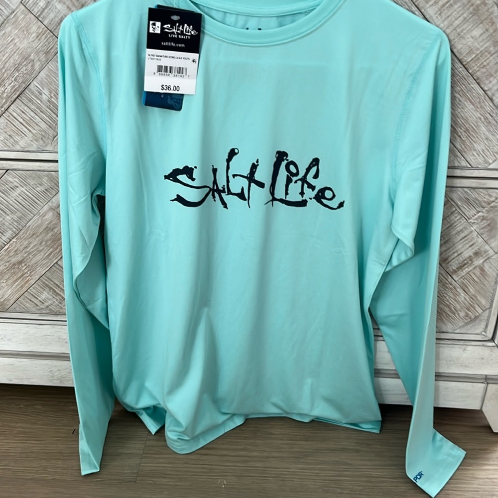 Brand new Salt life fishing or sun shirt